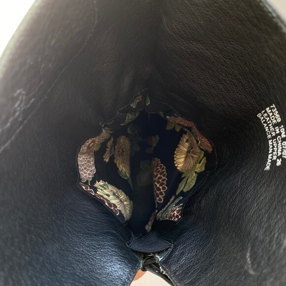 Clarks Artisan Mid Calf Heeled Boots Cinched Shaft 80s Style Women Sz 10 Leather - Picture 15 of 16